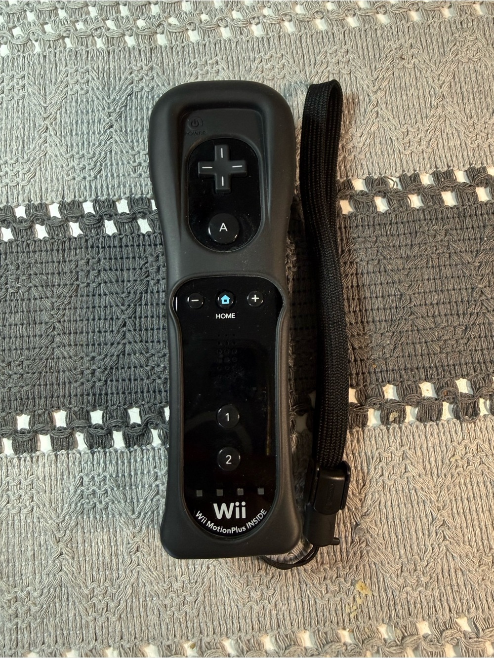 Nintendo Wii Black Motion Plus Controller Remote, Wrist Strap, Rubber Cover